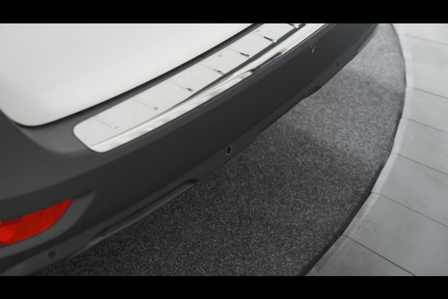 Peugeot 5008 PureTech 130 EAT8 Allure Pack Business | Trekhaak | Elektronische Kofferklep | Camera | Dodehoekdetectie | Apple Carplay