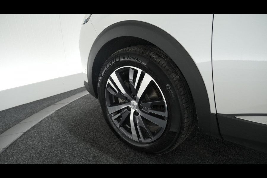 Peugeot 5008 PureTech 130 EAT8 Allure Pack Business | Trekhaak | Elektronische Kofferklep | Camera | Dodehoekdetectie | Apple Carplay
