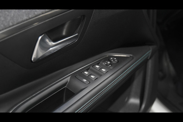 Peugeot 5008 PureTech 130 EAT8 Allure Pack Business | Trekhaak | Elektronische Kofferklep | Camera | Dodehoekdetectie | Apple Carplay