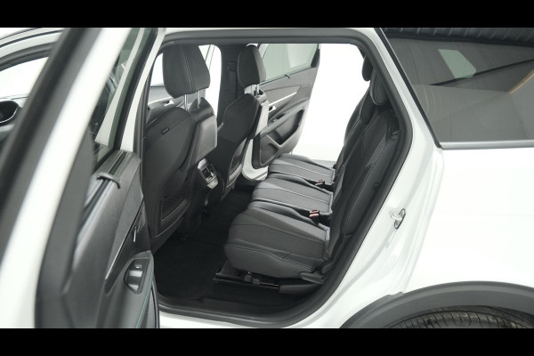 Peugeot 5008 PureTech 130 EAT8 Allure Pack Business | Trekhaak | Elektronische Kofferklep | Camera | Dodehoekdetectie | Apple Carplay
