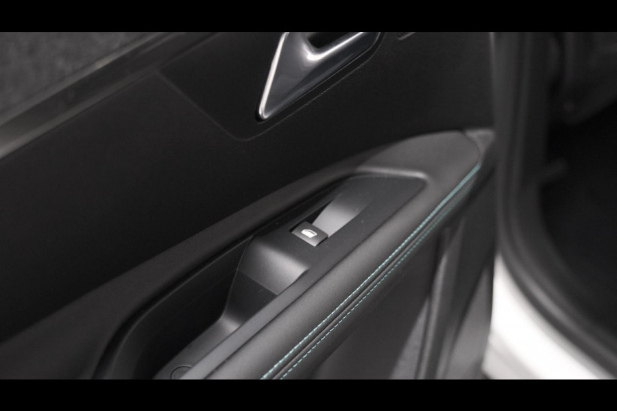 Peugeot 5008 PureTech 130 EAT8 Allure Pack Business | Trekhaak | Elektronische Kofferklep | Camera | Dodehoekdetectie | Apple Carplay