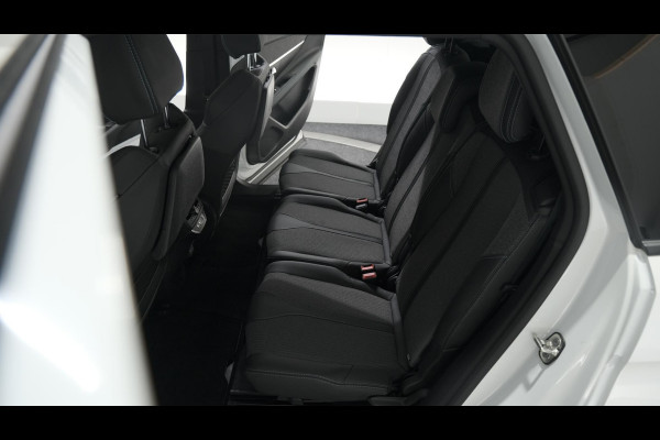 Peugeot 5008 PureTech 130 EAT8 Allure Pack Business | Trekhaak | Elektronische Kofferklep | Camera | Dodehoekdetectie | Apple Carplay