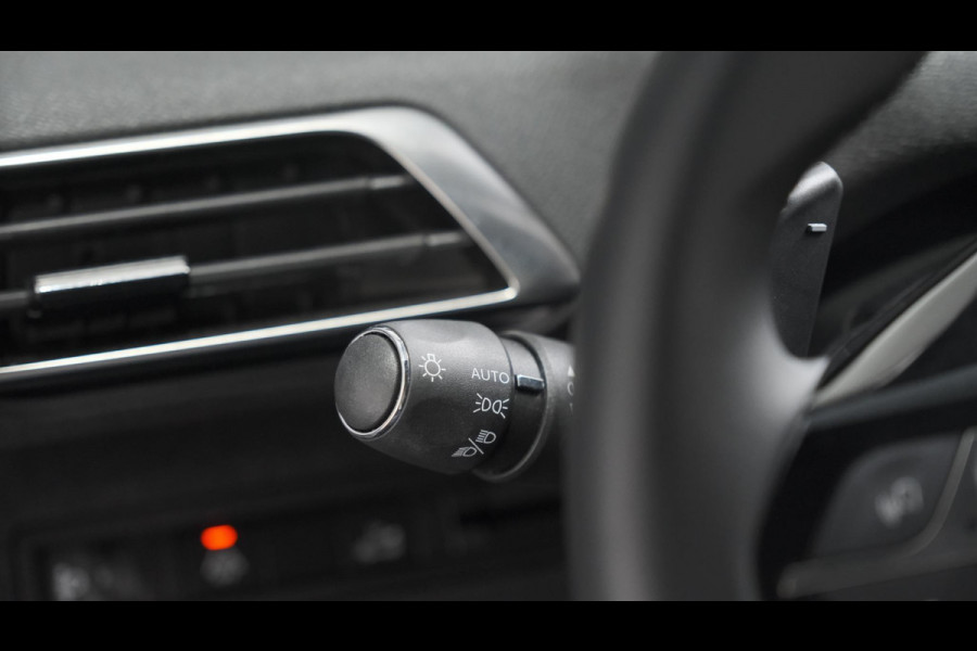 Peugeot 5008 PureTech 130 EAT8 Allure Pack Business | Trekhaak | Elektronische Kofferklep | Camera | Dodehoekdetectie | Apple Carplay