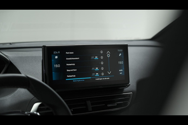 Peugeot 5008 PureTech 130 EAT8 Allure Pack Business | Trekhaak | Elektronische Kofferklep | Camera | Dodehoekdetectie | Apple Carplay