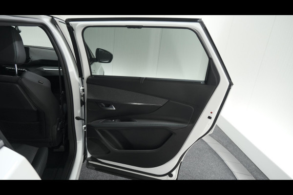 Peugeot 5008 PureTech 130 EAT8 Allure Pack Business | Trekhaak | Elektronische Kofferklep | Camera | Dodehoekdetectie | Apple Carplay