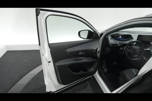 Peugeot 5008 PureTech 130 EAT8 Allure Pack Business | Trekhaak | Elektronische Kofferklep | Camera | Dodehoekdetectie | Apple Carplay