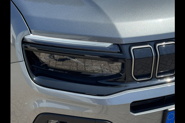 Jeep Avenger Summit 54 kWh Clima Camera Carplay PDC voor en achter Half Leder