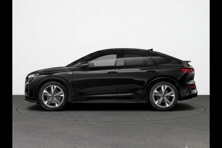 Audi Q4 e-tron S edition e-tron 82 kWh 286 pk | Glazen panoramadak | Trekhaak | Techniekpakket plus | Optiekpakket zwart-glanzend |