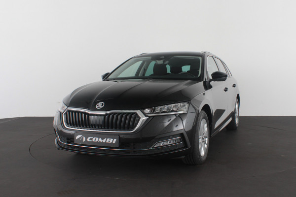 Škoda Octavia Combi 1.0 e-TSI Ambition > Camera/Parkeersensor v + a/Sfeerverlichting...