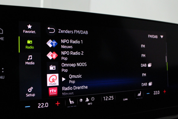 Škoda Octavia Combi 1.0 e-TSI Ambition > Camera/Parkeersensor v + a/Sfeerverlichting...