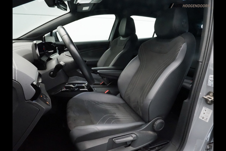 Volkswagen ID.4 Pro 77 kWh SOH 94% (ALCANTARA,STOELVERWARMING,APPLE CARPLAY,LED VERLICHTING,PARKEERSENSOREN,TREKHAAK,LM-VELGEN)