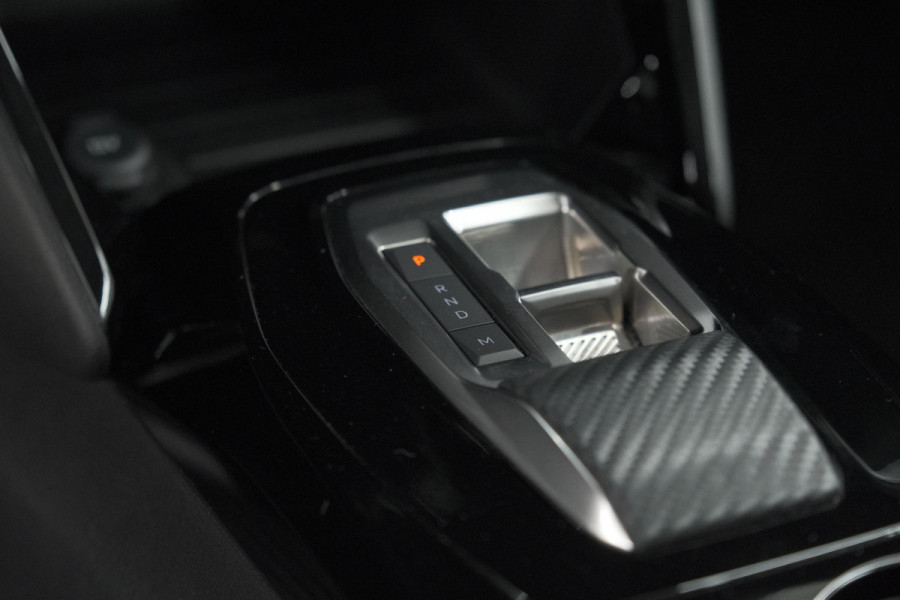 Peugeot 208 1.2 Hybrid 110 e-DCS6 Allure | Apple Carplay | Parkeersensoren Voor + Achter | Climate Control