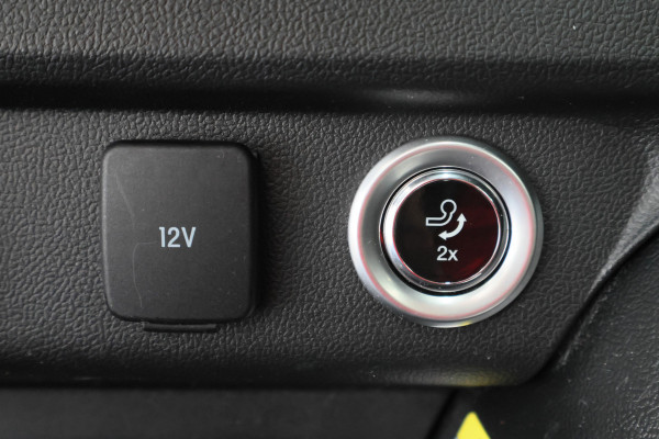 Ford Kuga 2.5 PHEV ST-Line Winter Pack, Keyless, Apple Carplay, Camera, Trekhaak, 18"