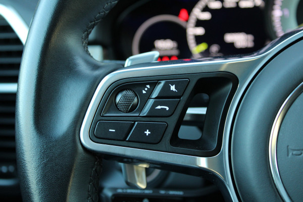 Porsche Cayenne Coupé 3.0 E-Hybrid | NAP | 360 | MEMORY | BOSE | ELEK TREKHAAK | SPORT CHRONO |