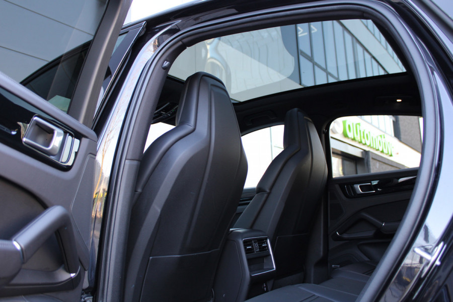 Porsche Cayenne Coupé 3.0 E-Hybrid | NAP | 360 | MEMORY | BOSE | ELEK TREKHAAK | SPORT CHRONO |