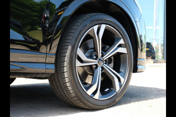 Audi Q3 45 TFSI e S edition 245 PK | Panoramadak | Sonos | Elektrische Klep | Camera | Alcantara bekleding | Stoelverwarming | Dodehoek Sensoren | 20 Inch |