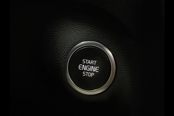 Volvo XC40 T5 Recharge R-Design Pano Camera Led Acc Hud Pdc Harman/Kardon Keyless Stoelverw & Stuur