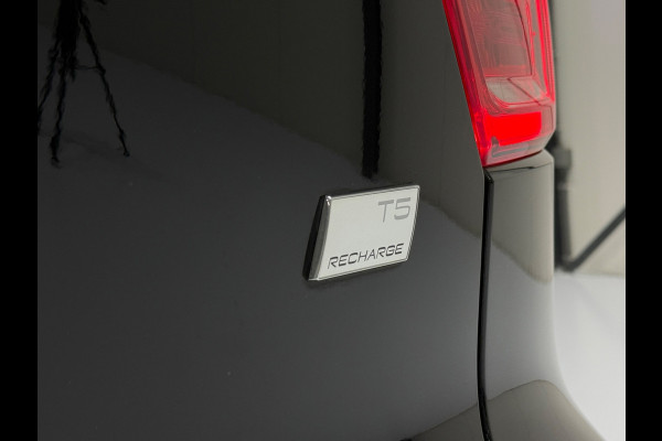 Volvo XC40 T5 Recharge R-Design Pano Camera Led Acc Hud Pdc Harman/Kardon Keyless Stoelverw & Stuur