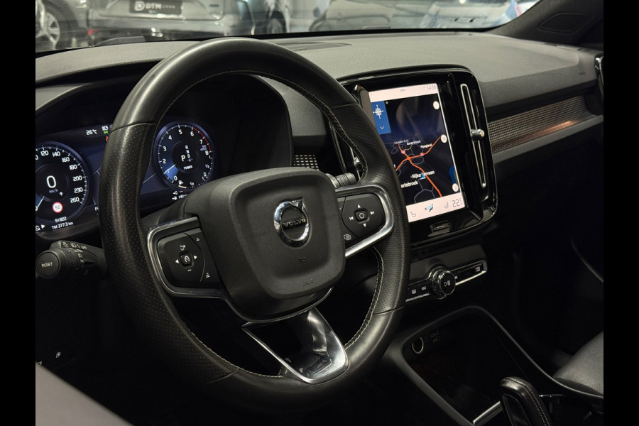Volvo XC40 T5 Recharge R-Design Pano Camera Led Acc Hud Pdc Harman/Kardon Keyless Stoelverw & Stuur