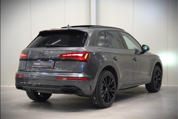Audi Q5 50 TFSI e S edition S-Line | Panoramadak | Adaptive Cruise Control | Stoelverwarming | Ambiance Verlichting | Camera | Navigatie | Apple Carplay | Keyless | Trekhaak | SOH 92%