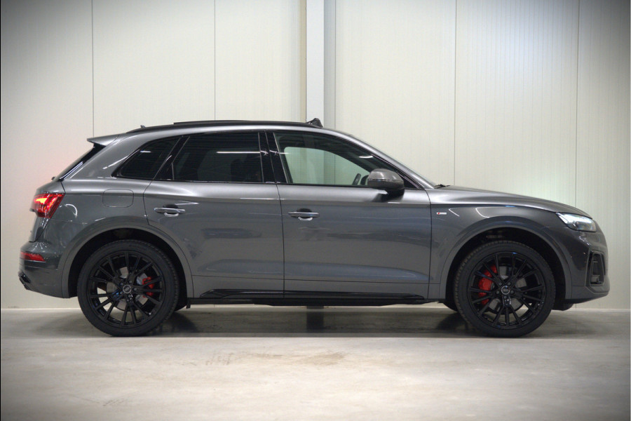 Audi Q5 50 TFSI e S edition S-Line | Panoramadak | Adaptive Cruise Control | Stoelverwarming | Ambiance Verlichting | Camera | Navigatie | Apple Carplay | Keyless | Trekhaak | SOH 92%