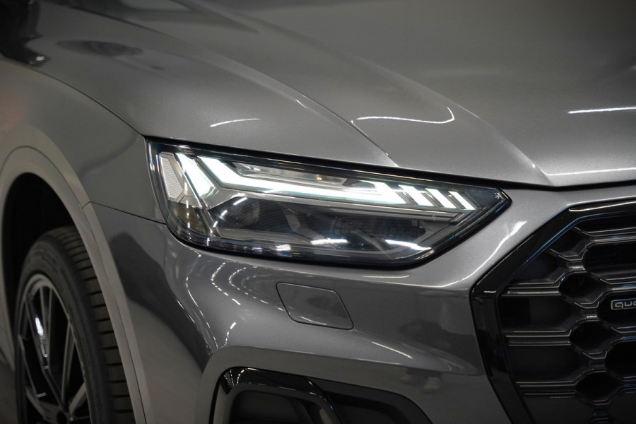 Audi Q5 50 TFSI e S edition S-Line | Panoramadak | Adaptive Cruise Control | Stoelverwarming | Ambiance Verlichting | Camera | Navigatie | Apple Carplay | Keyless | Trekhaak | SOH 92%