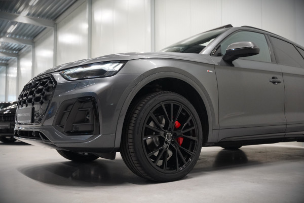 Audi Q5 50 TFSI e S edition S-Line | Panoramadak | Adaptive Cruise Control | Stoelverwarming | Ambiance Verlichting | Camera | Navigatie | Apple Carplay | Keyless | Trekhaak | SOH 92%