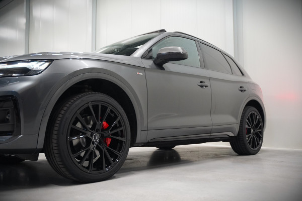 Audi Q5 50 TFSI e S edition S-Line | Panoramadak | Adaptive Cruise Control | Stoelverwarming | Ambiance Verlichting | Camera | Navigatie | Apple Carplay | Keyless | Trekhaak | SOH 92%