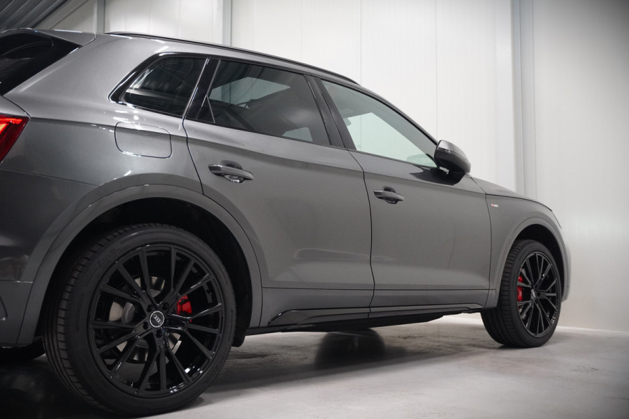Audi Q5 50 TFSI e S edition S-Line | Panoramadak | Adaptive Cruise Control | Stoelverwarming | Ambiance Verlichting | Camera | Navigatie | Apple Carplay | Keyless | Trekhaak | SOH 92%