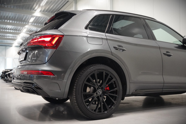 Audi Q5 50 TFSI e S edition S-Line | Panoramadak | Adaptive Cruise Control | Stoelverwarming | Ambiance Verlichting | Camera | Navigatie | Apple Carplay | Keyless | Trekhaak | SOH 92%