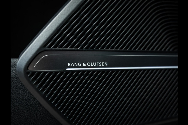 Audi Q5 50 TFSI e S edition Competition | Luchtvering | Bang & Olufsen | Head-up Display | 360° Camera |