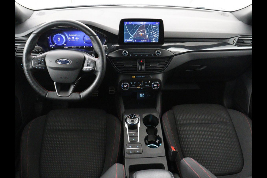 Ford Focus 1.5 EcoBoost ST Line X Business | Virtual | Cruise | Virtual | Cruise control | Lane assist | Camera | DAB | Climate control | Elektrische kofferklep | Navigatie | Bluetooth | Carplay