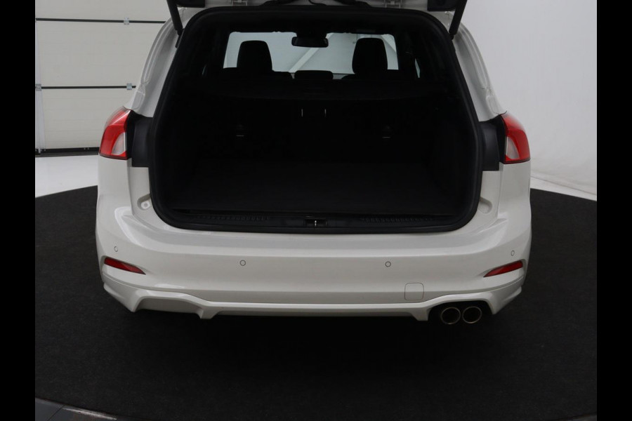 Ford Focus 1.5 EcoBoost ST Line X Business | Virtual | Cruise | Virtual | Cruise control | Lane assist | Camera | DAB | Climate control | Elektrische kofferklep | Navigatie | Bluetooth | Carplay