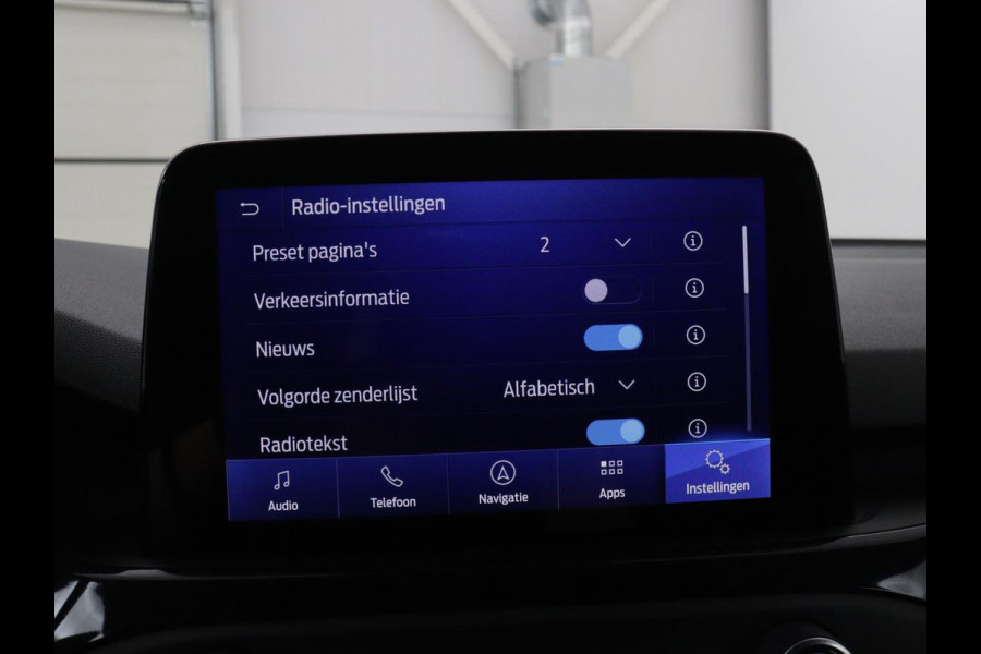 Ford Focus 1.5 EcoBoost ST Line X Business | Virtual | Cruise | Virtual | Cruise control | Lane assist | Camera | DAB | Climate control | Elektrische kofferklep | Navigatie | Bluetooth | Carplay