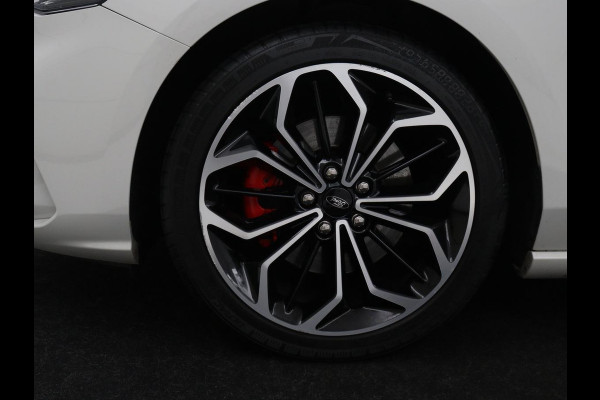 Ford Focus 1.5 EcoBoost ST Line X Business | Virtual | Cruise | Virtual | Cruise control | Lane assist | Camera | DAB | Climate control | Elektrische kofferklep | Navigatie | Bluetooth | Carplay