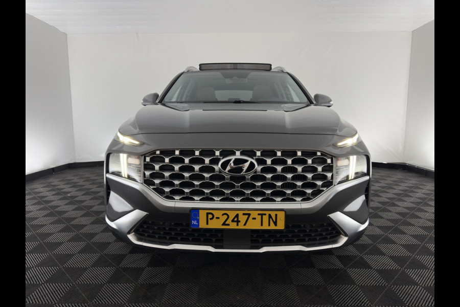 Hyundai Santa Fe 1.6 T-GDI Comfort Smart Sky AWD [ 7-Pers. ] {SoH-100%} (Plug-In) (INCL-BTW) *PANO | LEATHER | FULL-LED | ADAPTIVE-CRUISE | BLINDSPOT | MEMORY-PACK | DIGI-COCKPIT | SHIFTPADDLES | PRIVACYGLASS | NAVI-FULLMAP | KEYLESS | TOWBAR | CARBON | 19''ALU*