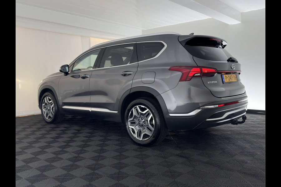 Hyundai Santa Fe 1.6 T-GDI Comfort Smart Sky AWD [ 7-Pers. ] {SoH-100%} (Plug-In) (INCL-BTW) *PANO | LEATHER | FULL-LED | ADAPTIVE-CRUISE | BLINDSPOT | MEMORY-PACK | DIGI-COCKPIT | SHIFTPADDLES | PRIVACYGLASS | NAVI-FULLMAP | KEYLESS | TOWBAR | CARBON | 19''ALU*