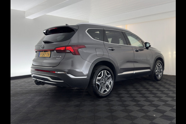 Hyundai Santa Fe 1.6 T-GDI Comfort Smart Sky AWD [ 7-Pers. ] {SoH-100%} (Plug-In) (INCL-BTW) *PANO | LEATHER | FULL-LED | ADAPTIVE-CRUISE | BLINDSPOT | MEMORY-PACK | DIGI-COCKPIT | SHIFTPADDLES | PRIVACYGLASS | NAVI-FULLMAP | KEYLESS | TOWBAR | CARBON | 19''ALU*