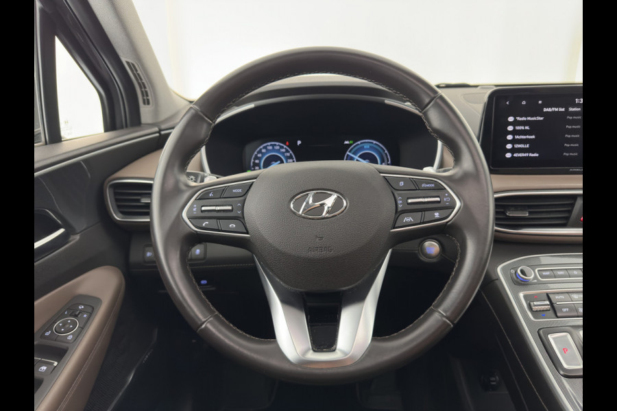 Hyundai Santa Fe 1.6 T-GDI Comfort Smart Sky AWD [ 7-Pers. ] {SoH-100%} (Plug-In) (INCL-BTW) *PANO | LEATHER | FULL-LED | ADAPTIVE-CRUISE | BLINDSPOT | MEMORY-PACK | DIGI-COCKPIT | SHIFTPADDLES | PRIVACYGLASS | NAVI-FULLMAP | KEYLESS | TOWBAR | CARBON | 19''ALU*