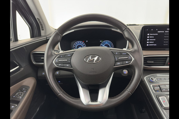 Hyundai Santa Fe 1.6 T-GDI Comfort Smart Sky AWD [ 7-Pers. ] {SoH-100%} (Plug-In) (INCL-BTW) *PANO | LEATHER | FULL-LED | ADAPTIVE-CRUISE | BLINDSPOT | MEMORY-PACK | DIGI-COCKPIT | SHIFTPADDLES | PRIVACYGLASS | NAVI-FULLMAP | KEYLESS | TOWBAR | CARBON | 19''ALU*