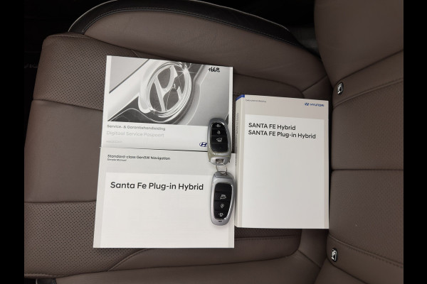 Hyundai Santa Fe 1.6 T-GDI Comfort Smart Sky AWD [ 7-Pers. ] {SoH-100%} (Plug-In) (INCL-BTW) *PANO | LEATHER | FULL-LED | ADAPTIVE-CRUISE | BLINDSPOT | MEMORY-PACK | DIGI-COCKPIT | SHIFTPADDLES | PRIVACYGLASS | NAVI-FULLMAP | KEYLESS | TOWBAR | CARBON | 19''ALU*