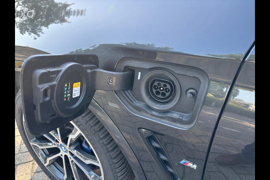 BMW X3 xDrive30e High Executive Panoramadak Harman Kardon 20 inch LMV Head-up display