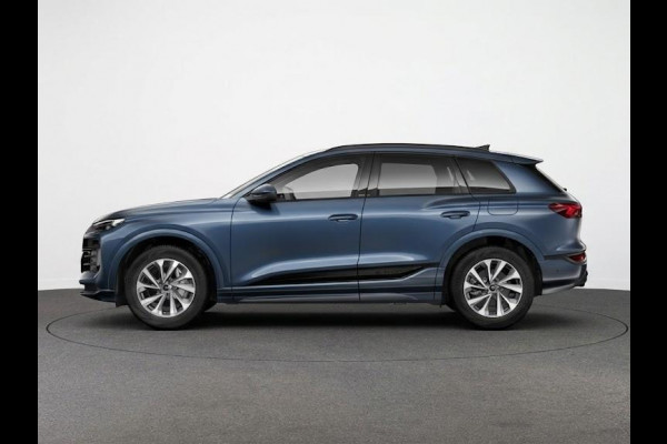 Audi Q6 e-tron Advanced edition e-tron 83 Kwh 252 pk | Trekhaak, mechanisch draaibaar | Warmtewerend glas donker tint | Sportstoel zwart leder-kunstl | Volledig in carrosseriekleur |