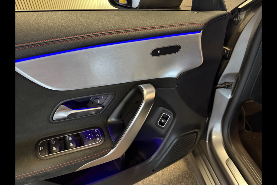 Mercedes-Benz CLA-Klasse 220 AMG STYLING-CAMERA-TREKHAAK-SFEERVERLICHTING-MULTISPAAKS-BTW