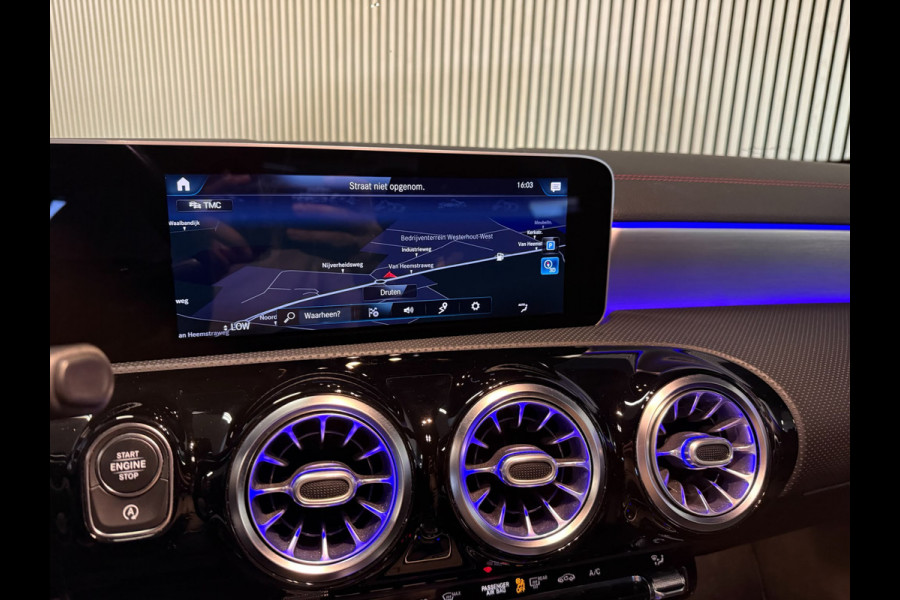 Mercedes-Benz CLA-Klasse 220 AMG STYLING-CAMERA-TREKHAAK-SFEERVERLICHTING-MULTISPAAKS-BTW