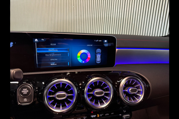 Mercedes-Benz CLA-Klasse 220 AMG STYLING-CAMERA-TREKHAAK-SFEERVERLICHTING-MULTISPAAKS-BTW
