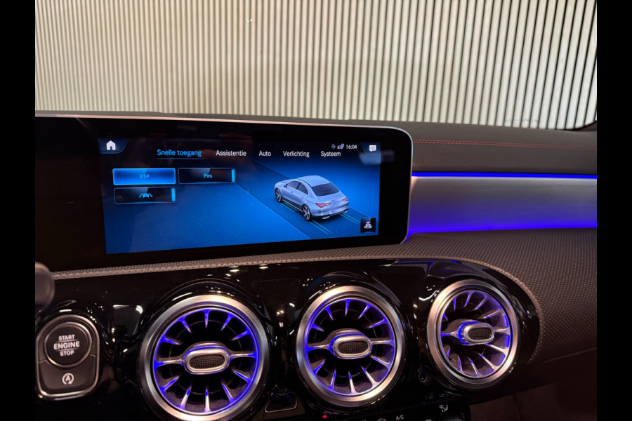 Mercedes-Benz CLA-Klasse 220 AMG STYLING-CAMERA-TREKHAAK-SFEERVERLICHTING-MULTISPAAKS-BTW