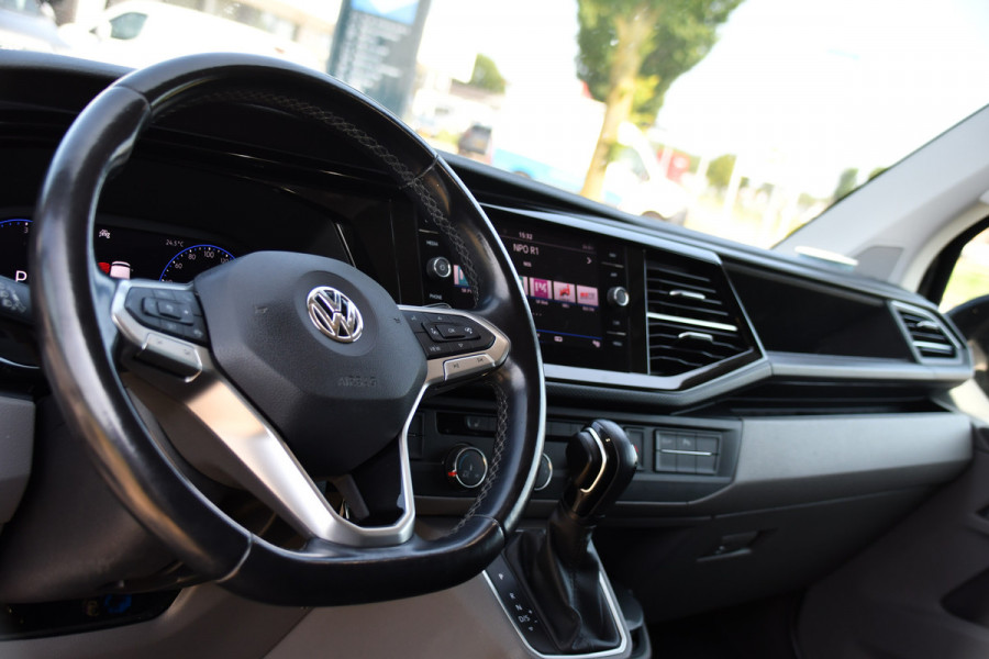 Volkswagen Transporter 2.0 TDI L2H1 30 Bulli Virtual, Adaptieve Cruise, Carplay, LED, Automaat, Stoelverwarming, Standkachel, Trekhaak, Uniek!