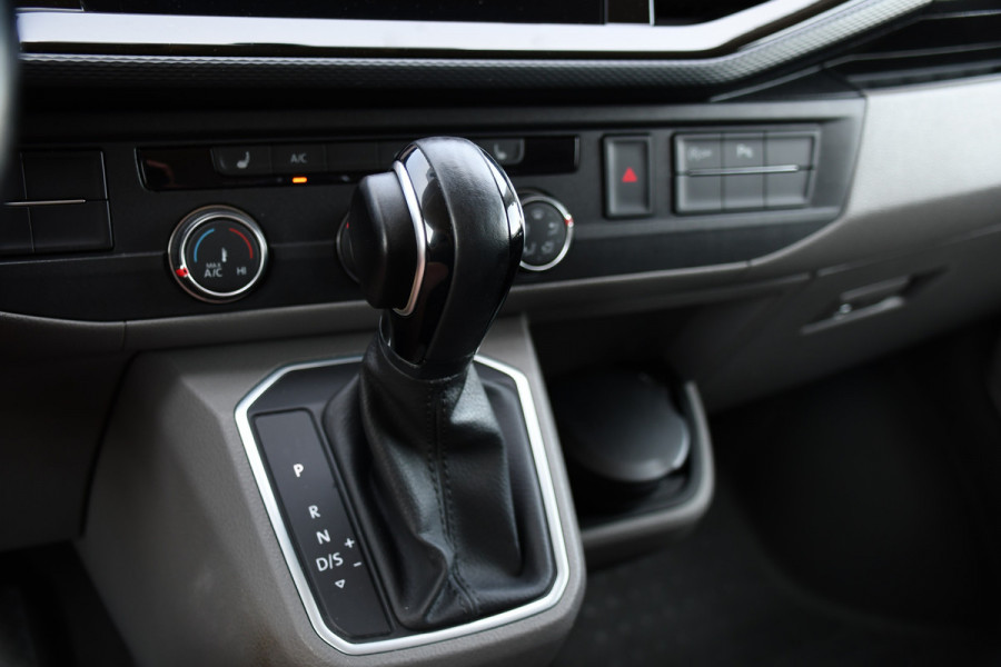 Volkswagen Transporter 2.0 TDI L2H1 30 Bulli Virtual, Adaptieve Cruise, Carplay, LED, Automaat, Stoelverwarming, Standkachel, Trekhaak, Uniek!