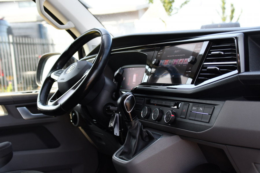 Volkswagen Transporter 2.0 TDI L2H1 30 Bulli Virtual, Adaptieve Cruise, Carplay, LED, Automaat, Stoelverwarming, Standkachel, Trekhaak, Uniek!